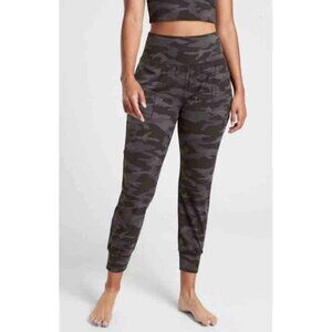 Athleta Salutation Jogger MT medium tall CAMO